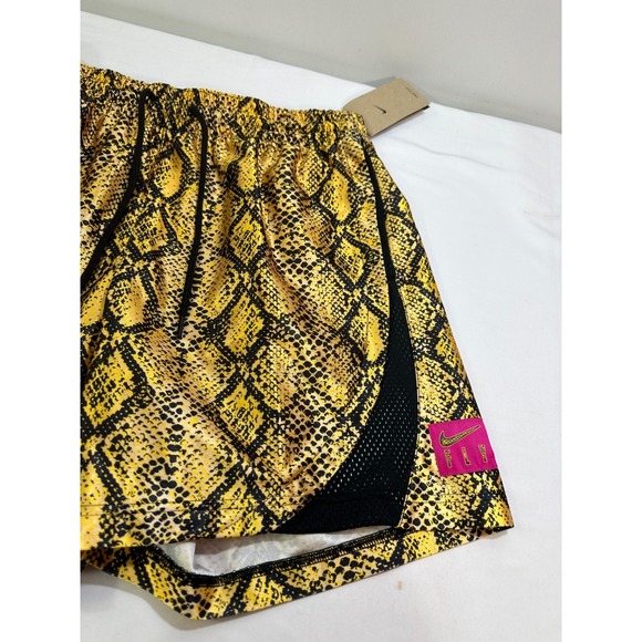 Nike Women's Rebel Fly Basketball Shorts Size Medium DH7348-709 New Gold Black - Picture 2 of 5